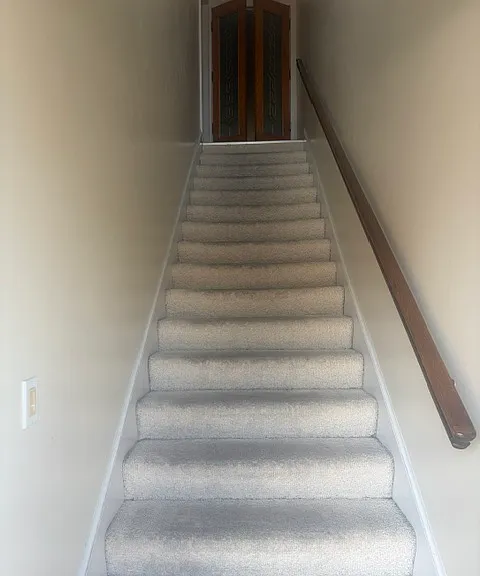 130 Matthew Ln — Photo 3