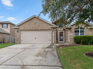 1104 Primrose Dr, Sanger, TX 76266