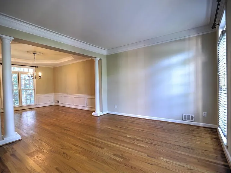 515 Mellbrook Ln — Photo 11
