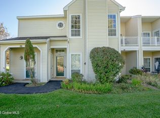 812 Ridge Cir, Troy, NY 12182