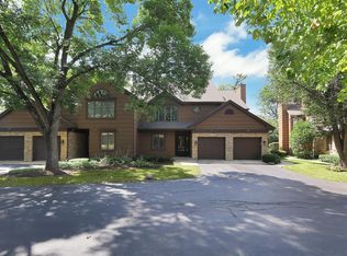 1113 Ponderosa Ct, Darien, IL