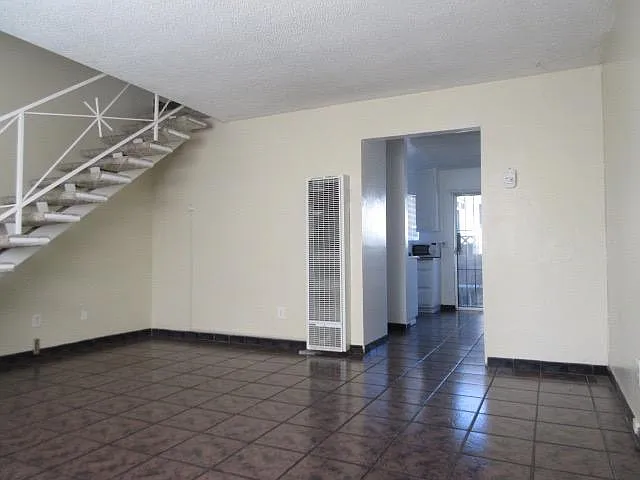 2 bed, 1.5 bath, 1000 sqft, $2,550 — Photo 3