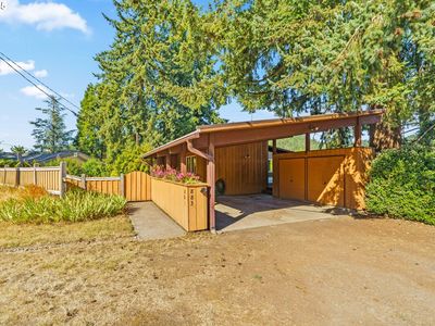 883 S 57th St, Springfield, OR, 97478