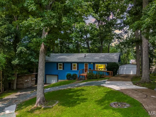 4125 Schumacher Rd, High Ridge, MO 63049
