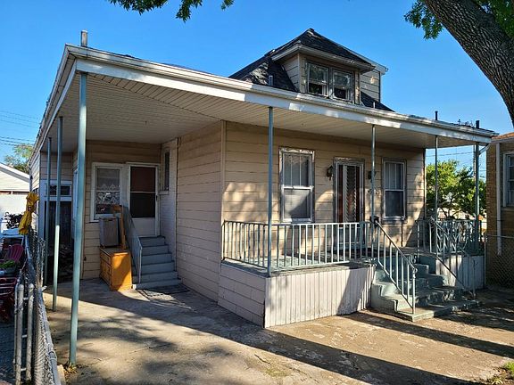 3rd image of 5421 S Hamlin Ave