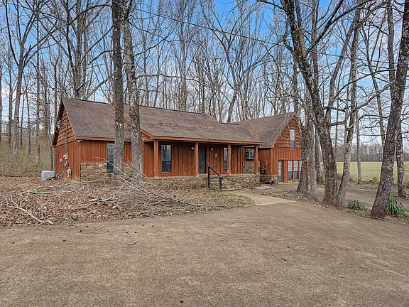 3rd image of 60 County Road 302