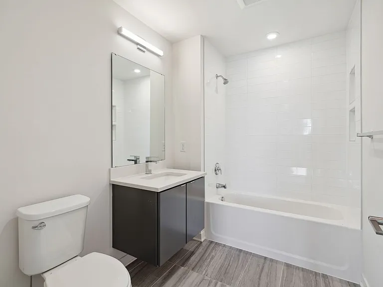 Graduate Pointe — Photo 158
