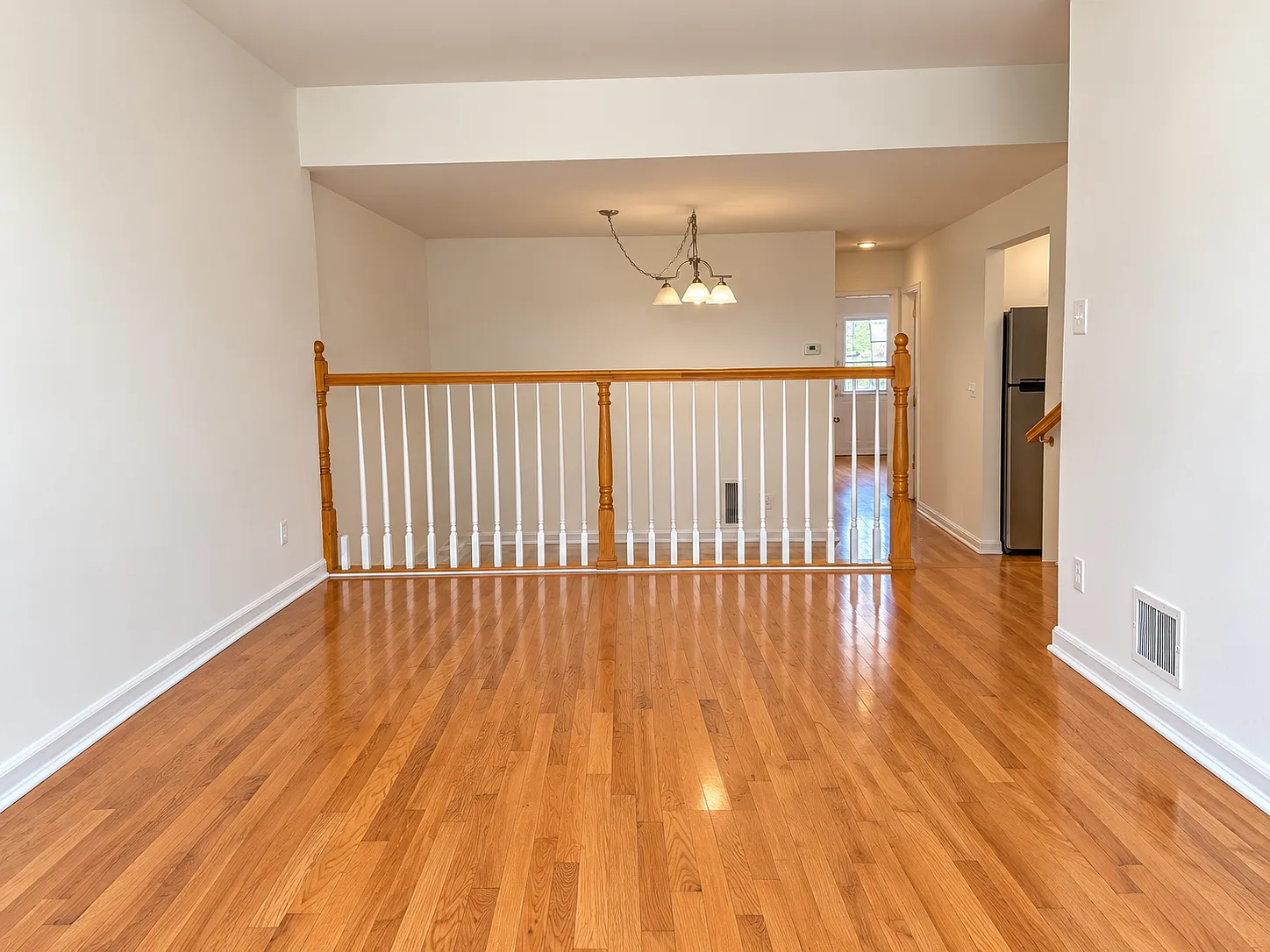 2 bed, 1000 sqft, $3,100 — Photo 1