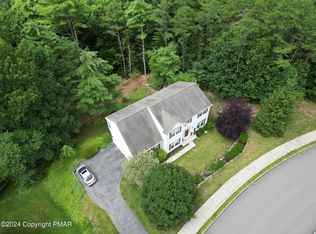 229 Daffodil Dr, East Stroudsburg, PA 18301