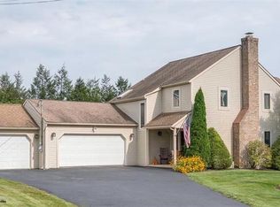 4441 Mauch Chunk Rd, Coplay, PA 18037