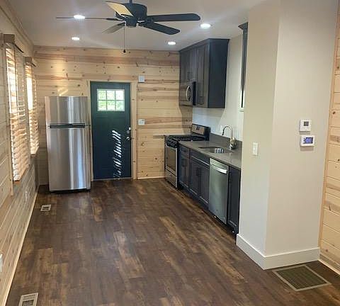 3rd image of 1266 W 65th St