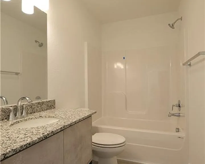 1081 Boardwalk Ave — Photo 8