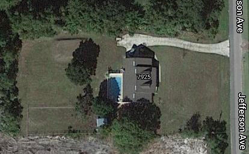 2nd image of 7925 Jefferson Ave