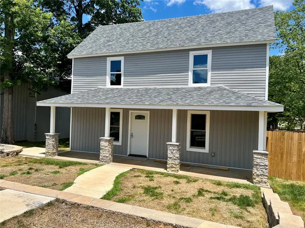 311 Forster St, Farmington, MO 63640