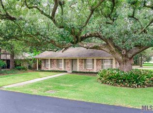 345 7th St, Port Allen, LA 70767