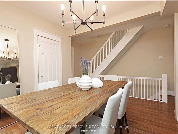 4th image of 10 Muriel Ave
