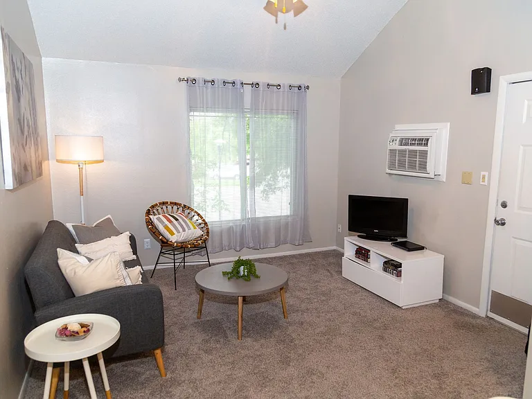 Sunbrook Apartments — Photo 31
