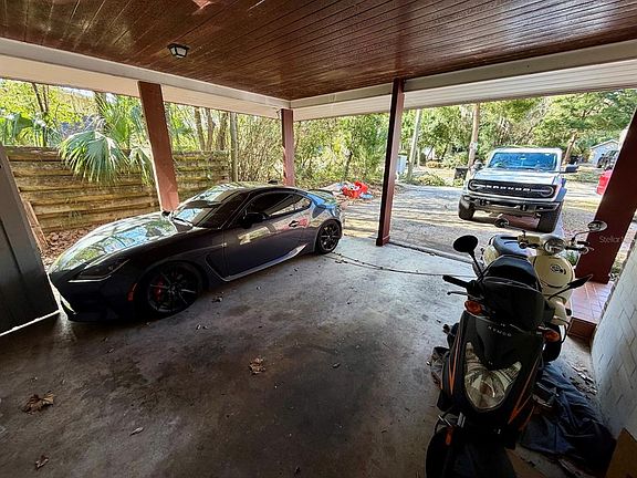 3rd image of 111 SW 23rd Ter