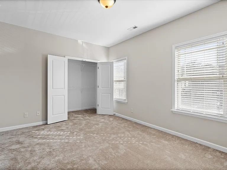 Lennox Commons — Photo 16