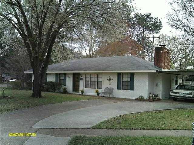 2nd image of 2604 Fort Miro Ave