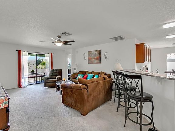 5th image of 1221 Woodlark Dr