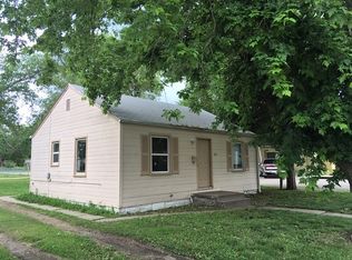 325 W 18th St, Junction City, KS 66441