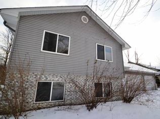 6091 Birch St, North Branch, MN 55056