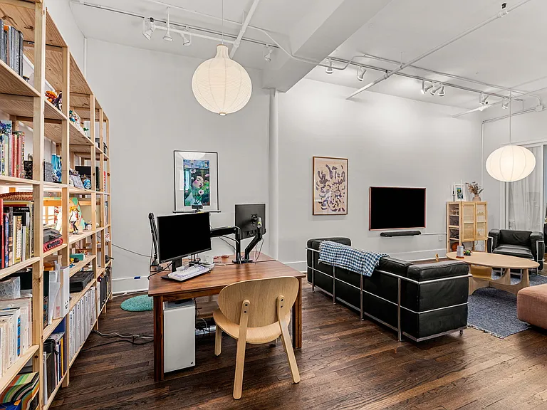10 Williams St #33 — Photo 16
