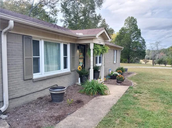 13565 Paris St, Huntingdon, TN 38344