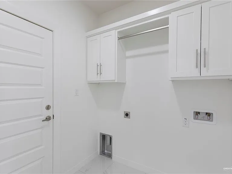 1910 Sunset Dr — Photo 10