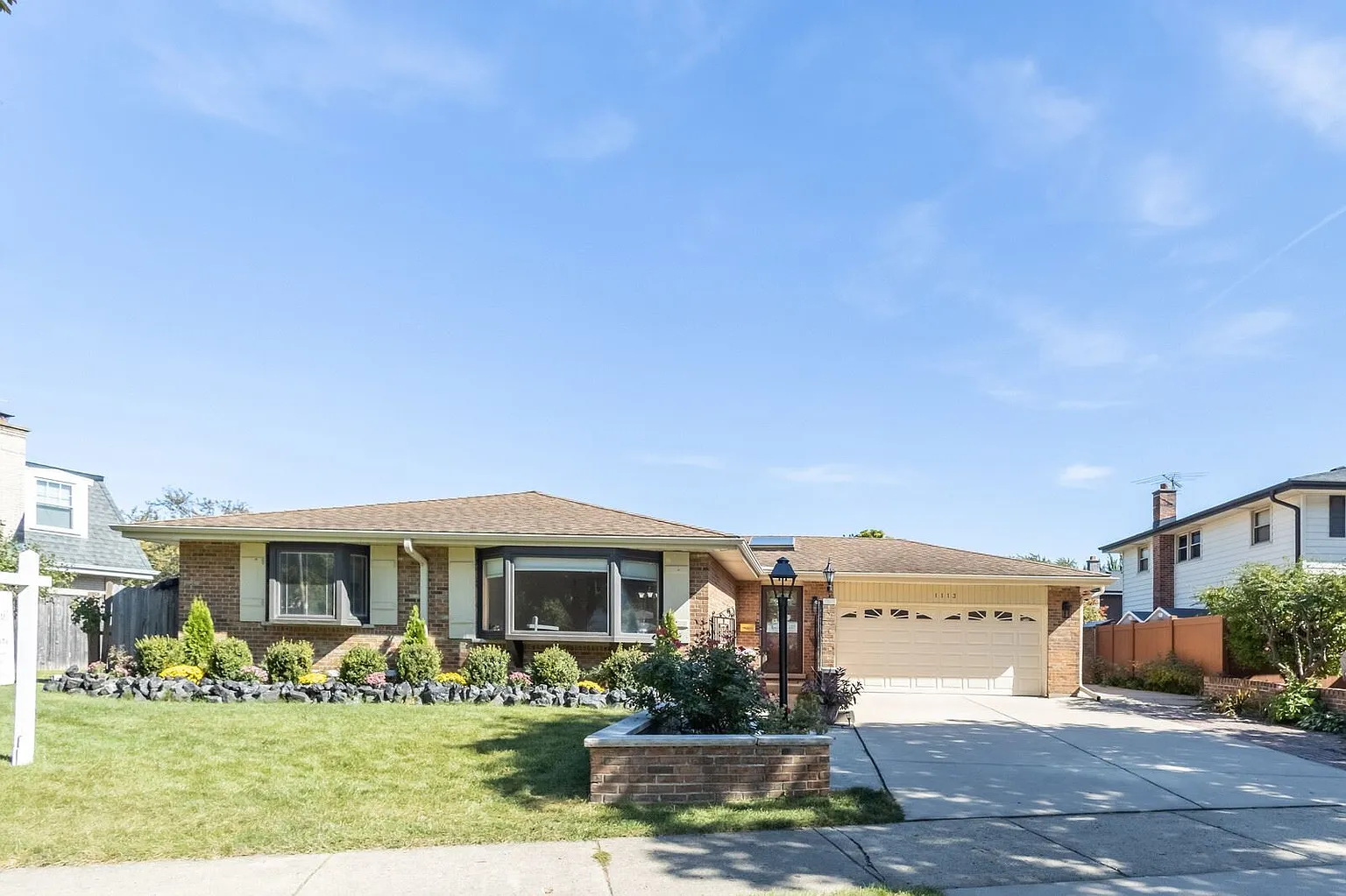 1113 N Sycamore Ln photo 1