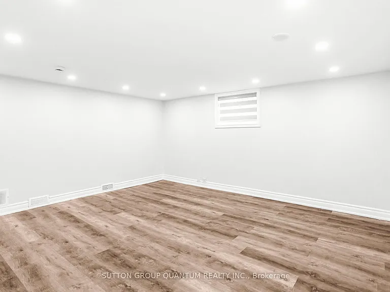 313 Ashbury Rd E #LOWER — Photo 6