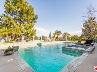 21839 Ambar Dr, Woodland Hills, CA 91364