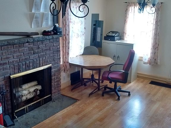 2nd image of 05 Powells Ln