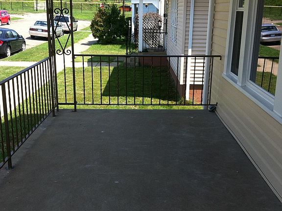 2nd image of 3840 Olive St
