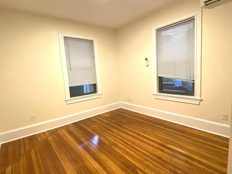 5 Brown Ter #1R — Photo 7