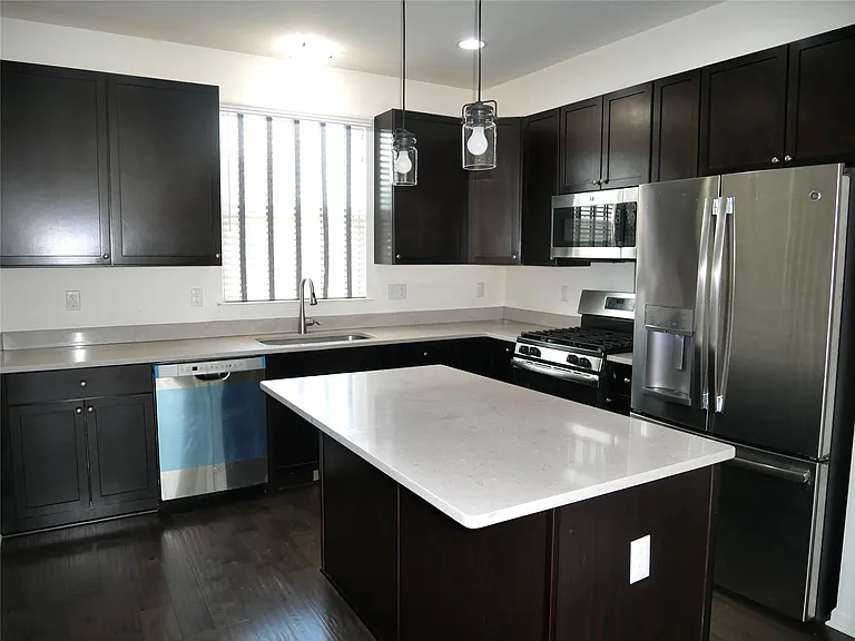 4637 Bradley Cir — Photo 8