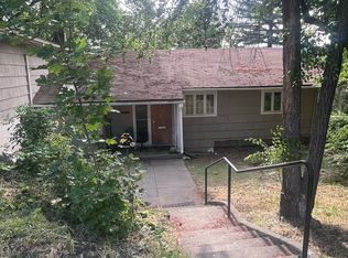 1115 NE Indiana St, Pullman, WA 99163
