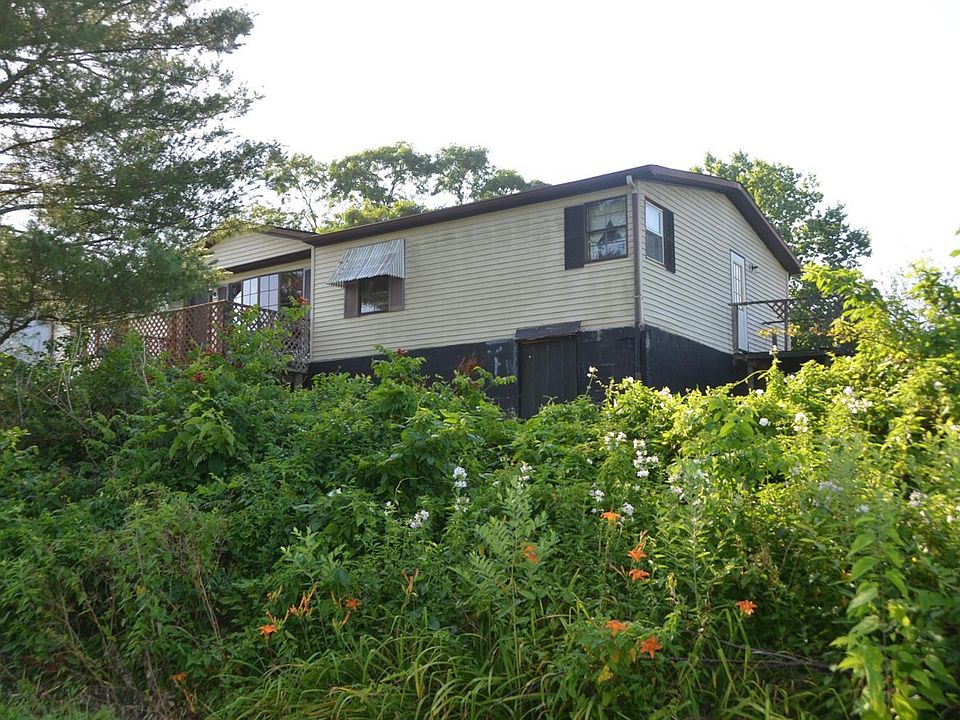 2nd image of 1210 Poindexter Rd
