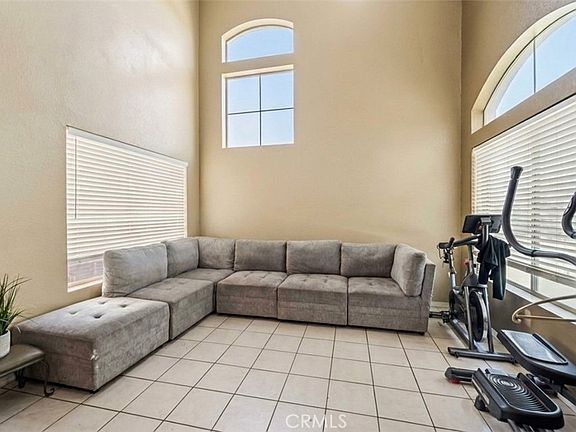 3rd image of 44440 Avenida Del Rio