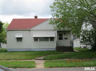 1019 N 3rd St, Clinton, IA 52732
