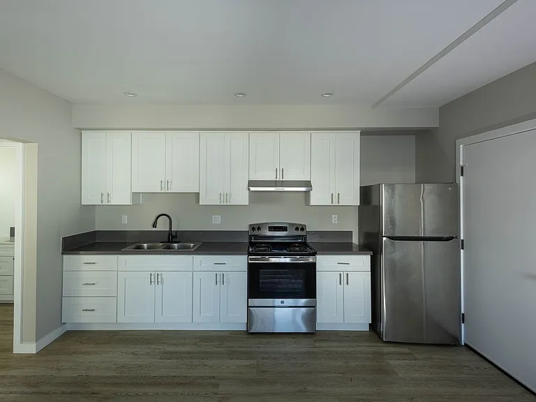 4270 W 4th St #16 — Photo 3