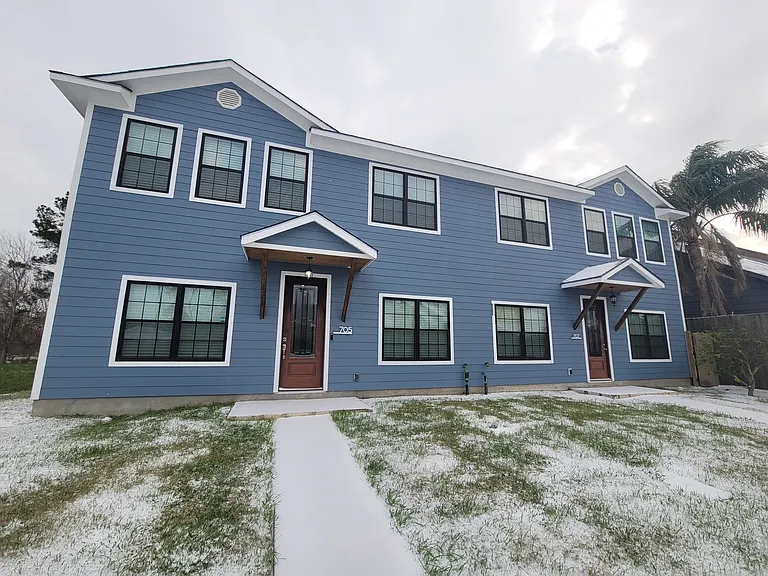 705 Carol Lynn Dr — Photo 2