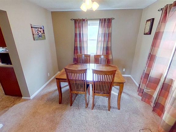 4th image of 4605 11th Ave #C