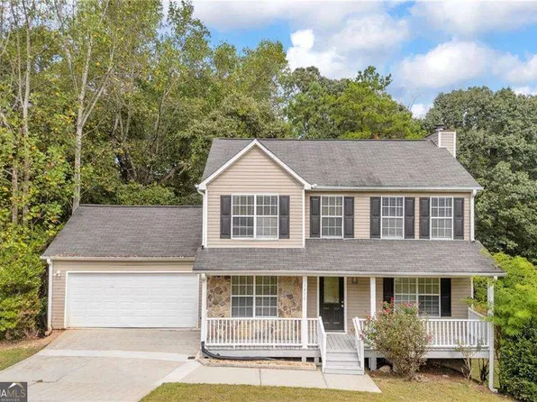 1450 Timber Walk Dr, Loganville, GA 30052
