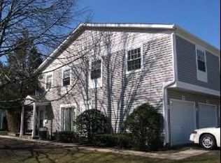 1203 Roth Ct #12B, Wheeling, IL 60090