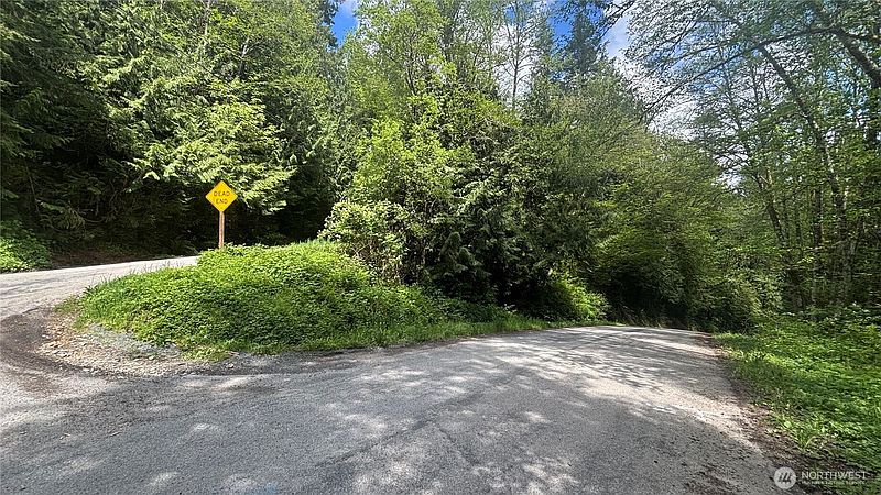 3rd image of 0 Peak Drive