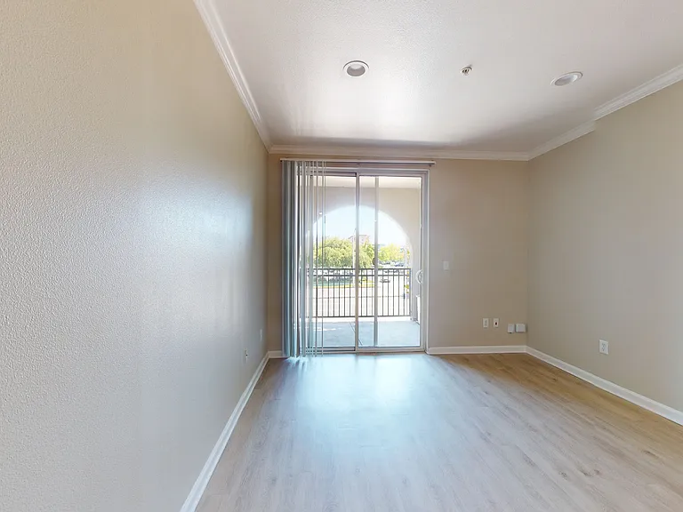 River Terrace — Photo 31