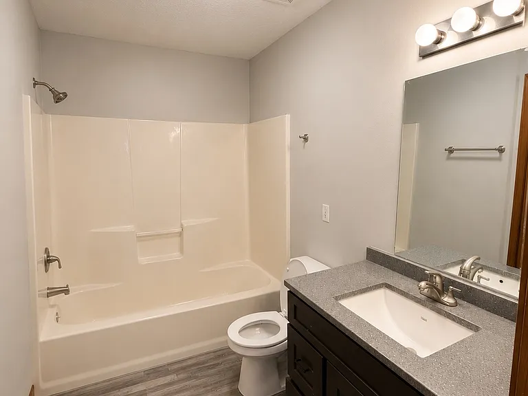 1607 N Grant Ave #B — Photo 7