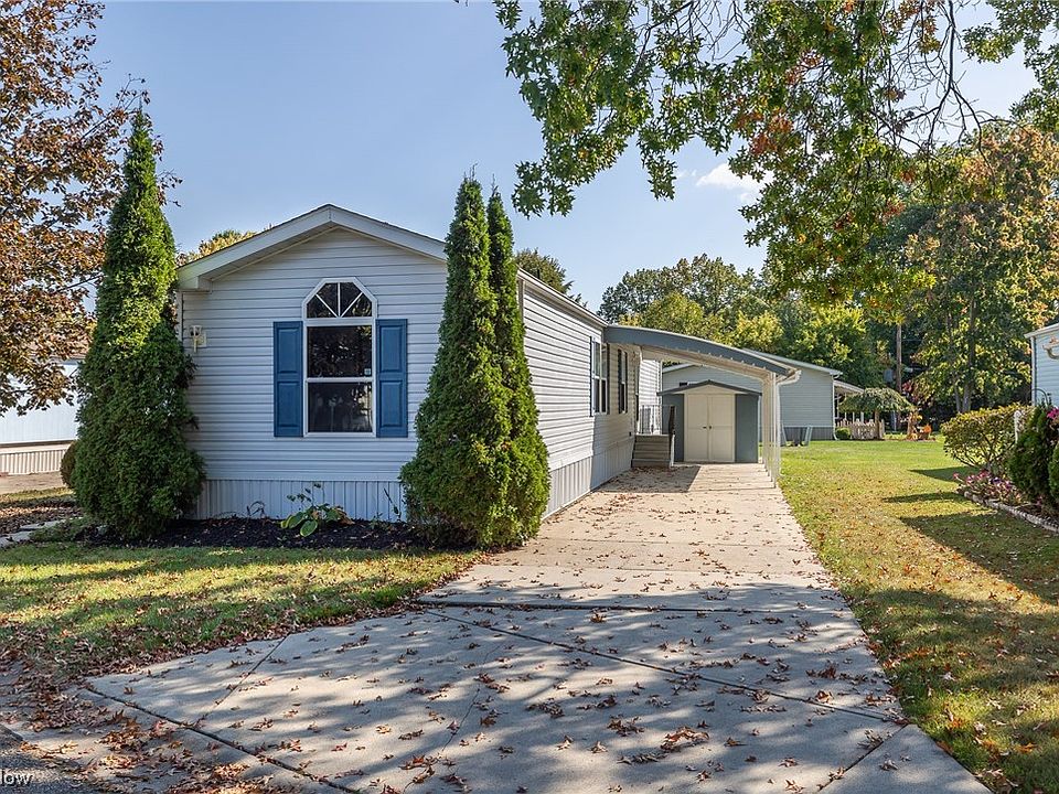 1st image of 9 Carrie Ln